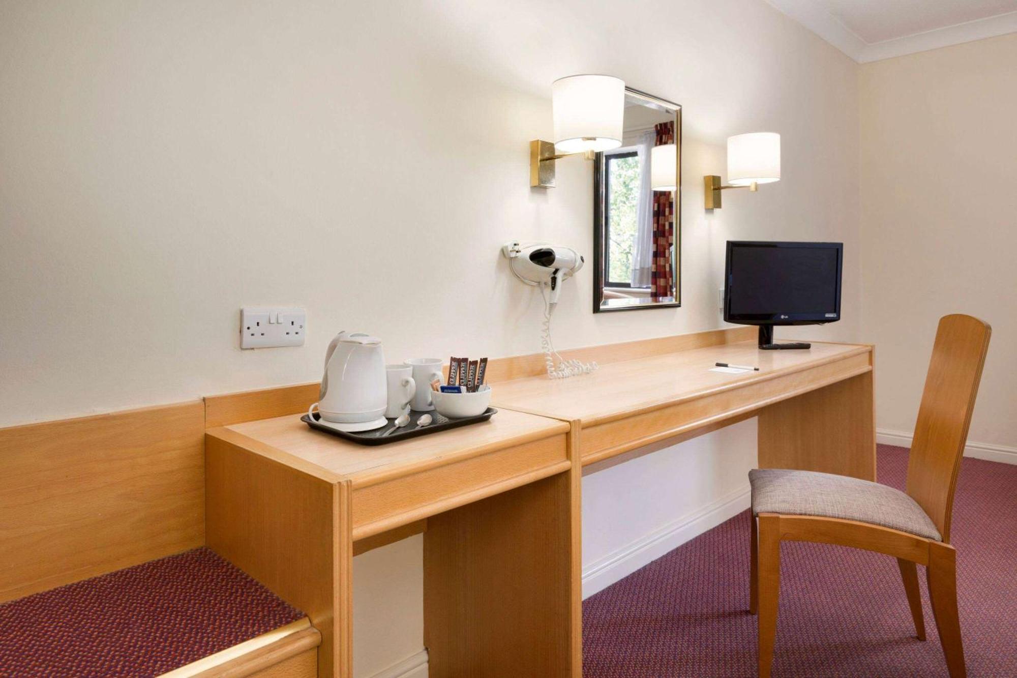 Days Inn Southampton Rownhams Chilworth  Εξωτερικό φωτογραφία