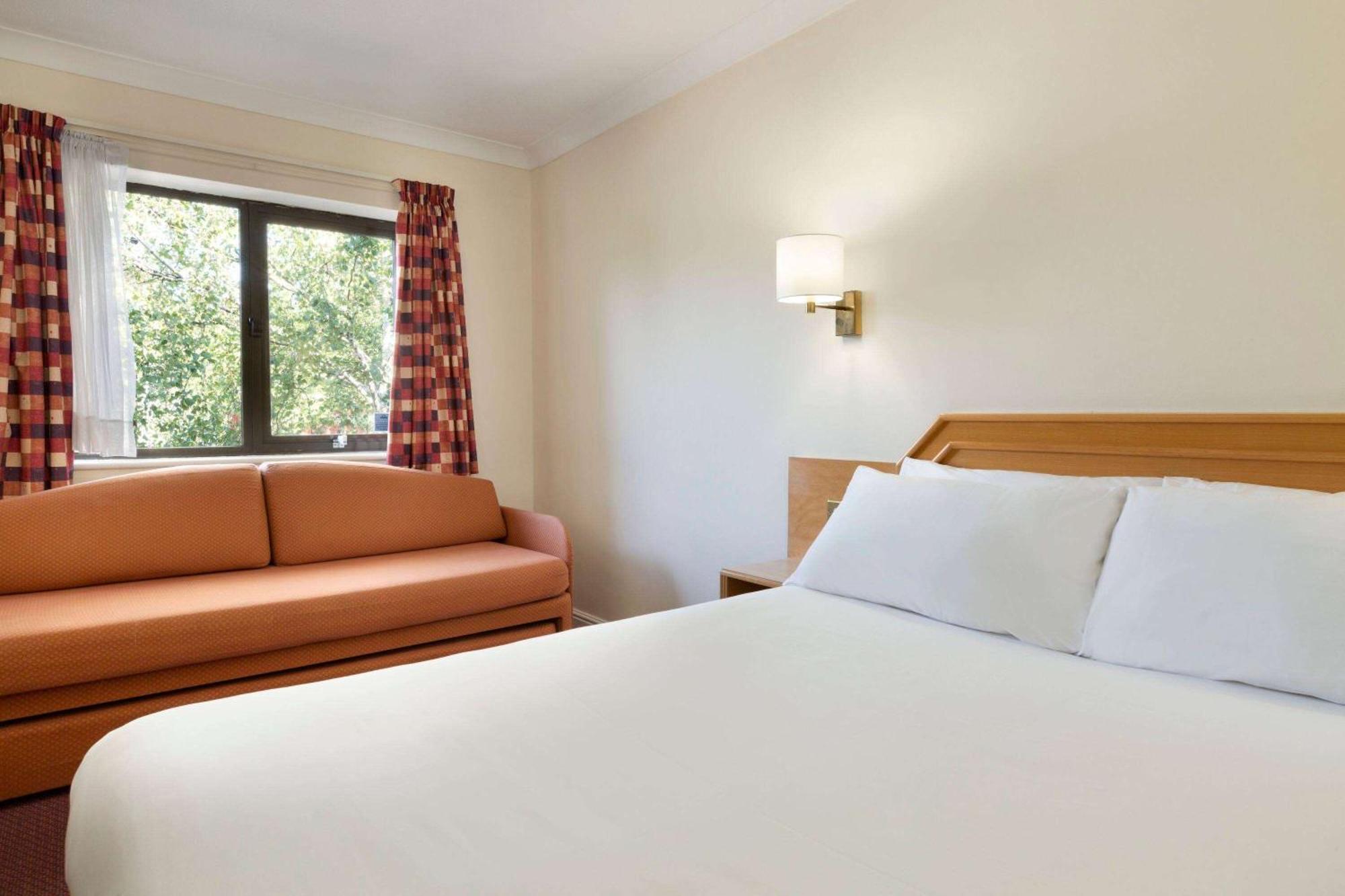 Days Inn Southampton Rownhams Chilworth  Εξωτερικό φωτογραφία